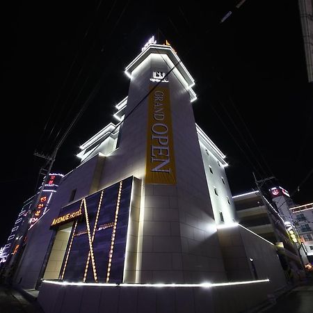 Avenue Hotel Jeonju Esterno foto