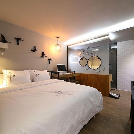 Avenue Hotel Jeonju Esterno foto