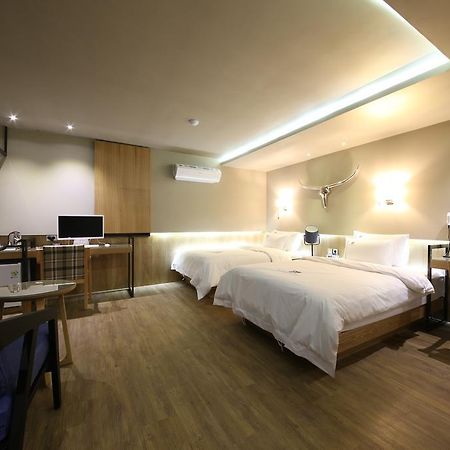 Avenue Hotel Jeonju Esterno foto