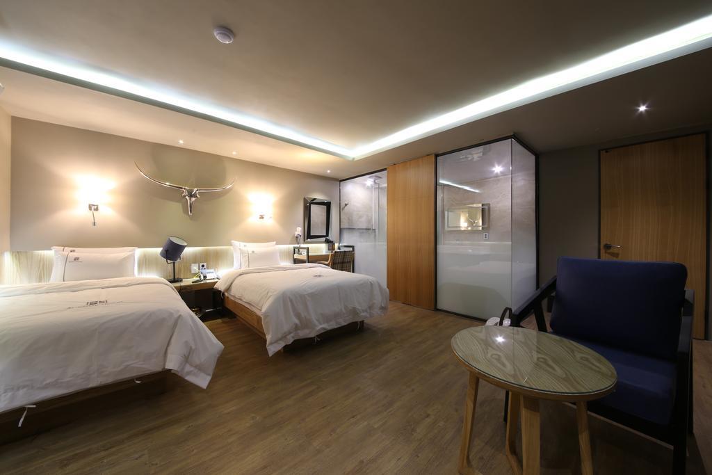 Avenue Hotel Jeonju Esterno foto