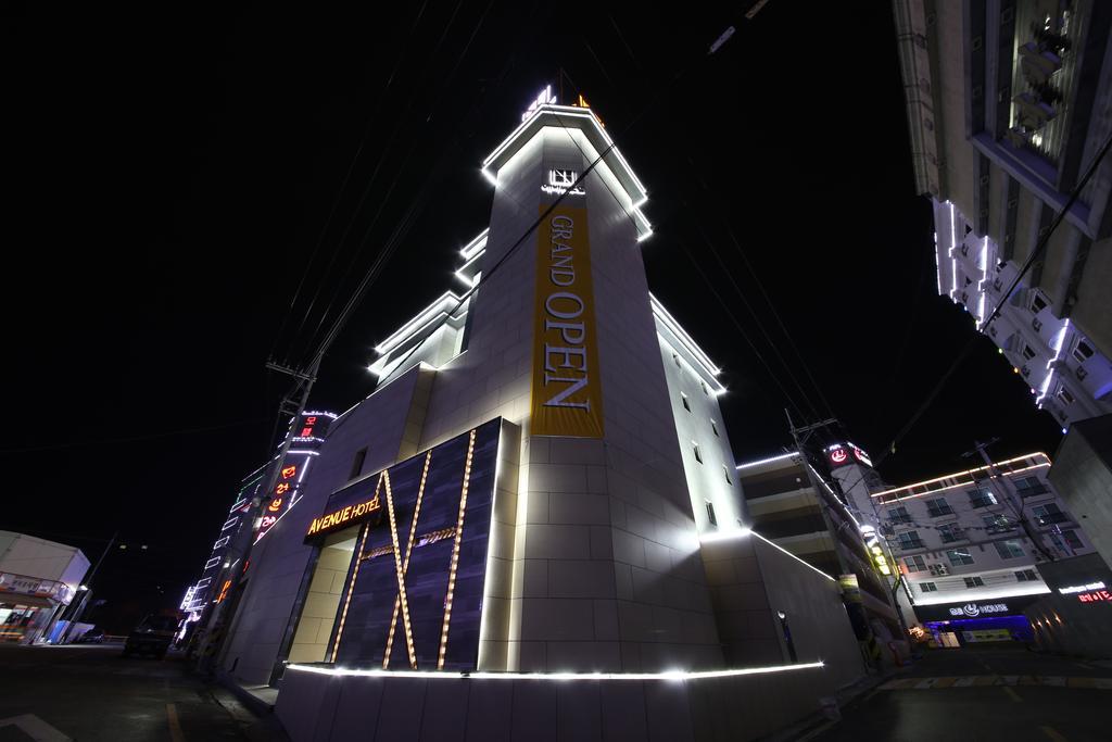 Avenue Hotel Jeonju Esterno foto