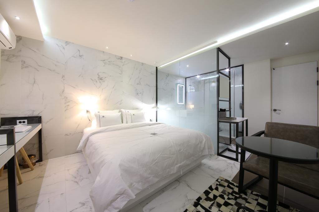 Avenue Hotel Jeonju Esterno foto
