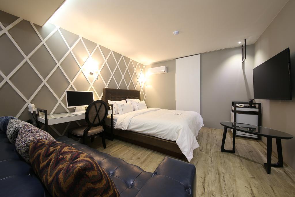 Avenue Hotel Jeonju Esterno foto