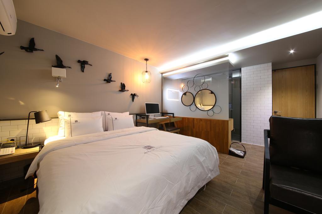 Avenue Hotel Jeonju Esterno foto