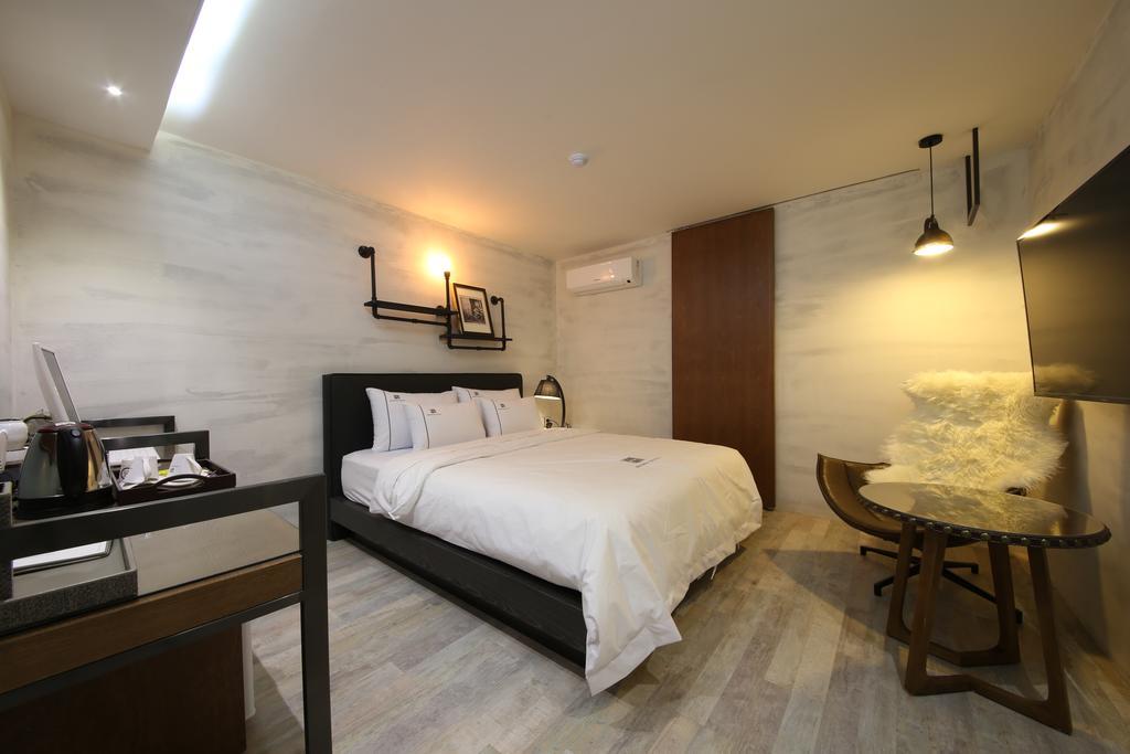 Avenue Hotel Jeonju Esterno foto