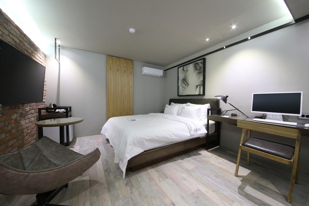 Avenue Hotel Jeonju Esterno foto