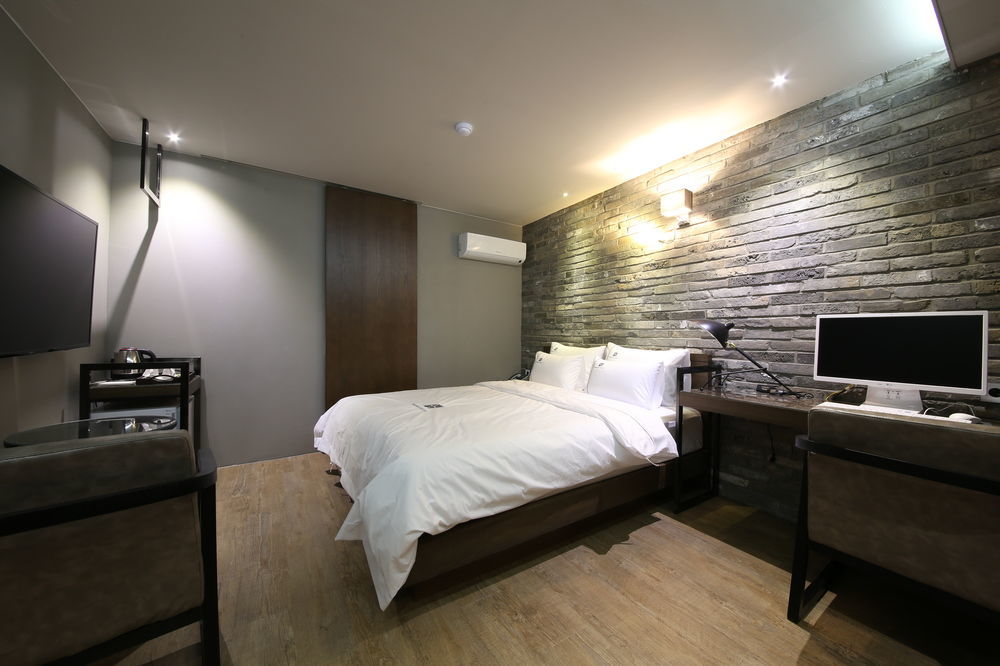 Avenue Hotel Jeonju Esterno foto